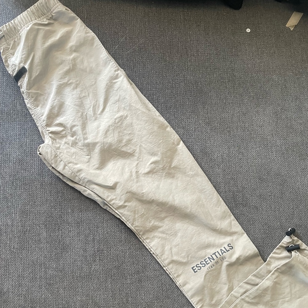 Essentials Fear of God track pants size XS mens. Fits a size S in women’s.